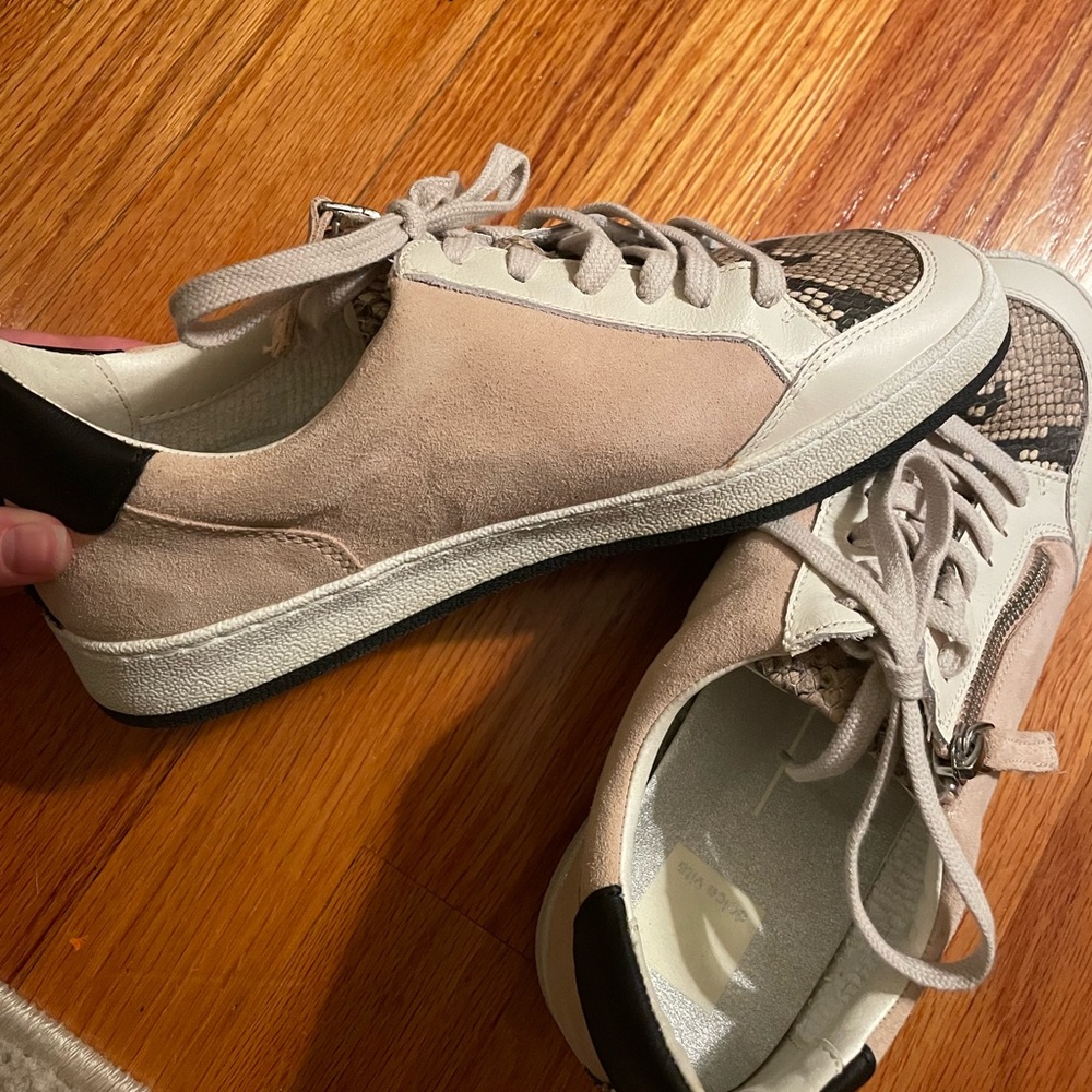 Dolce Vita Sneakers
